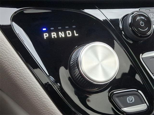 used 2023 Chrysler Pacifica car, priced at $27,600