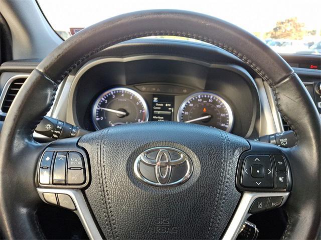 used 2019 Toyota Highlander car, priced at $19,695