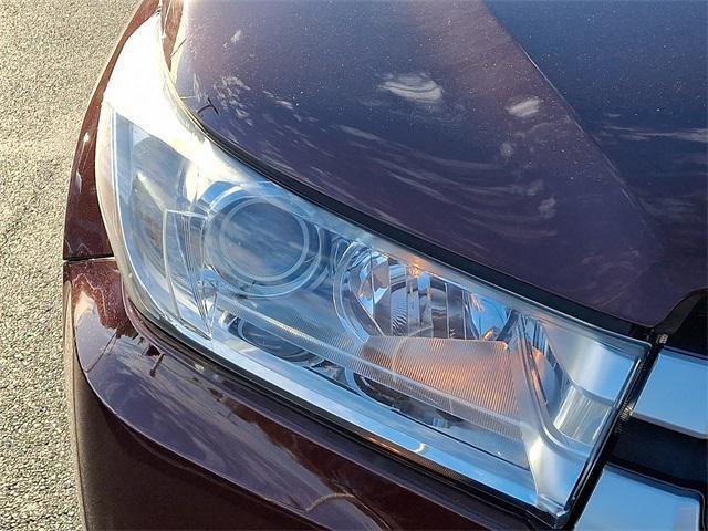 used 2019 Toyota Highlander car, priced at $19,695