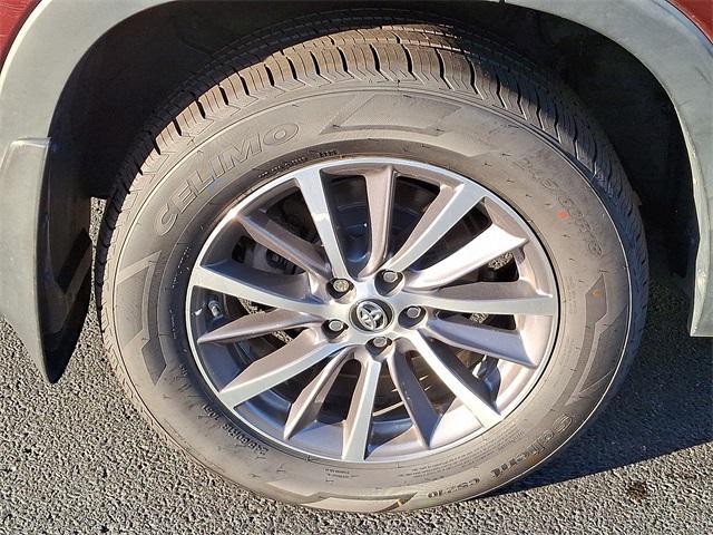 used 2019 Toyota Highlander car, priced at $19,695