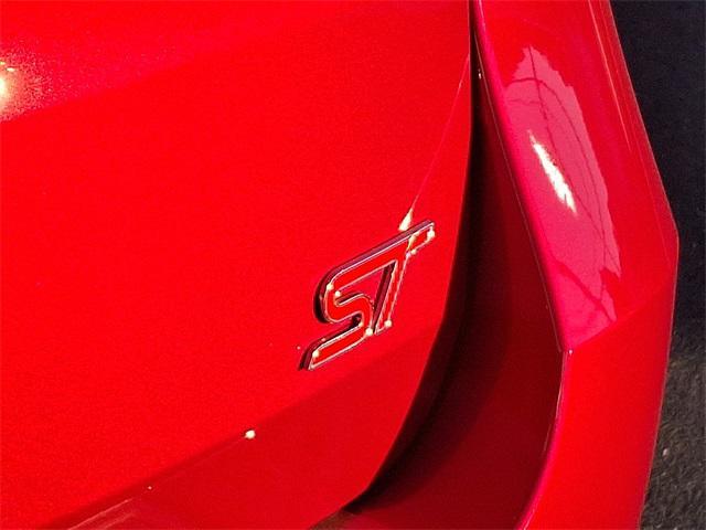 new 2025 Ford Explorer car, priced at $59,356