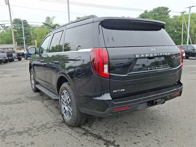 new 2025 Ford Expedition car, priced at $71,730