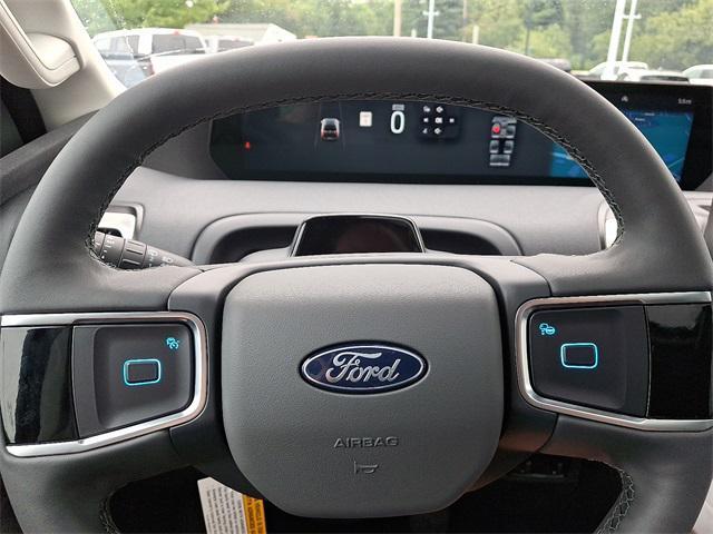 new 2025 Ford Expedition car, priced at $71,730