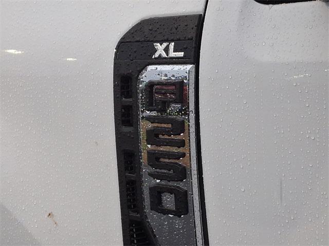 new 2025 Ford F-250 car, priced at $53,370