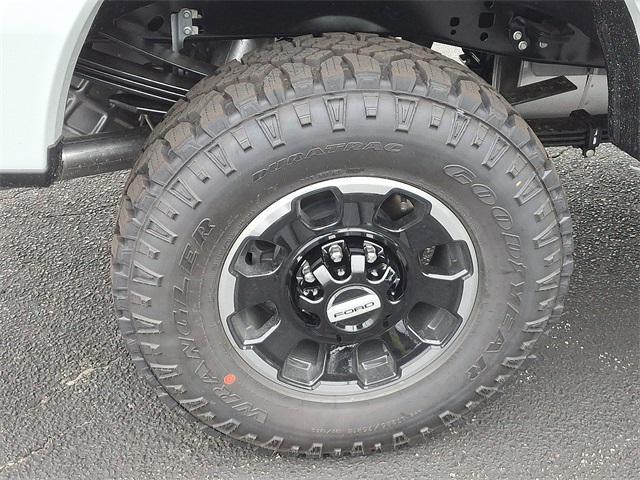 new 2025 Ford F-250 car, priced at $72,780