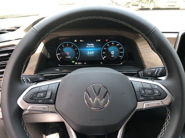 new 2025 Volkswagen Atlas car, priced at $40,880