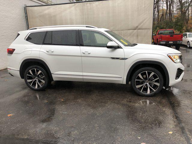 new 2025 Volkswagen Atlas car, priced at $54,615