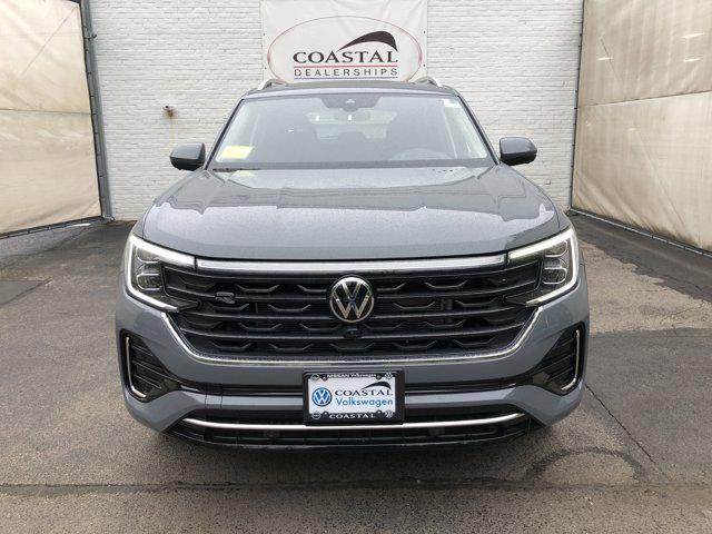new 2025 Volkswagen Atlas car, priced at $54,046