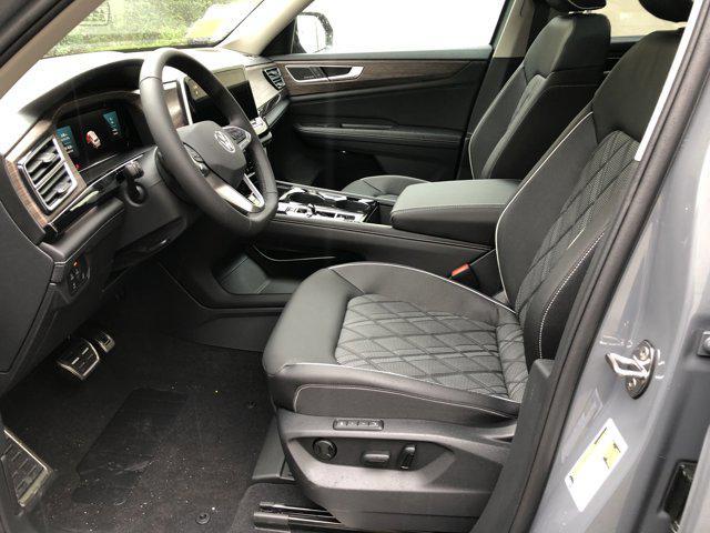 new 2025 Volkswagen Atlas car, priced at $54,046