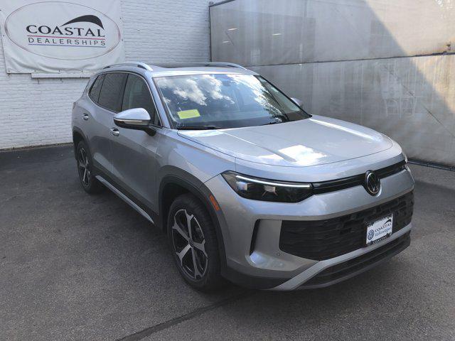 new 2025 Volkswagen Tiguan car, priced at $36,454