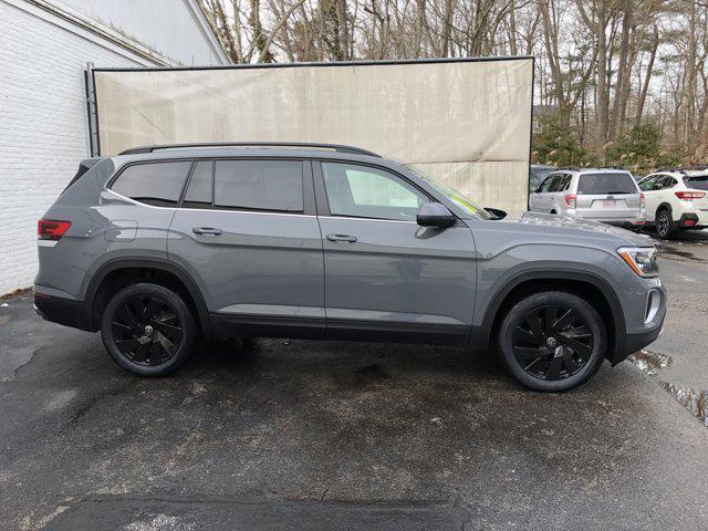 new 2025 Volkswagen Atlas car, priced at $46,317