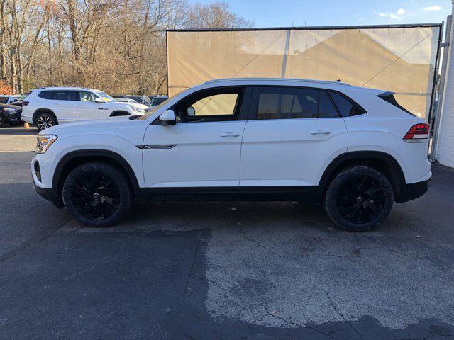 new 2025 Volkswagen Atlas Cross Sport car, priced at $45,481