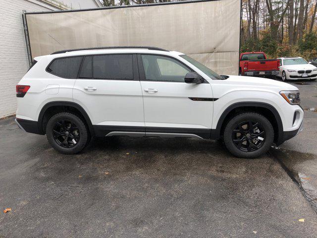 new 2025 Volkswagen Atlas car, priced at $47,330