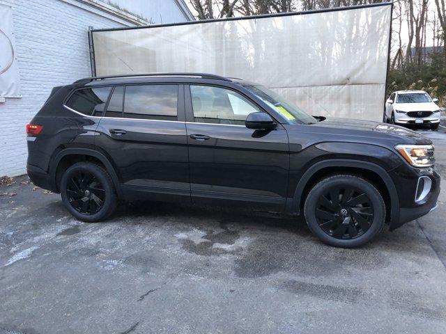 new 2025 Volkswagen Atlas car, priced at $46,317