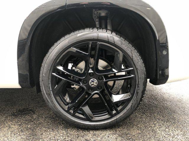 new 2025 Volkswagen Tiguan car, priced at $38,340