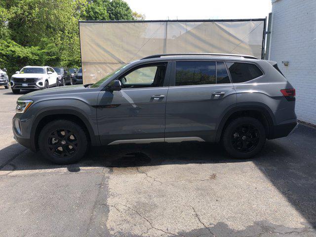 new 2025 Volkswagen Atlas car, priced at $47,450