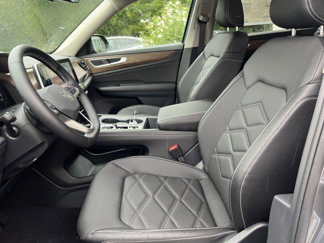 new 2025 Volkswagen Atlas car, priced at $41,006