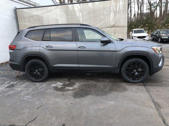 new 2025 Volkswagen Atlas car, priced at $46,317