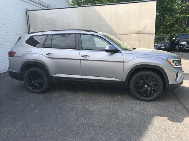 new 2025 Volkswagen Atlas car, priced at $45,000