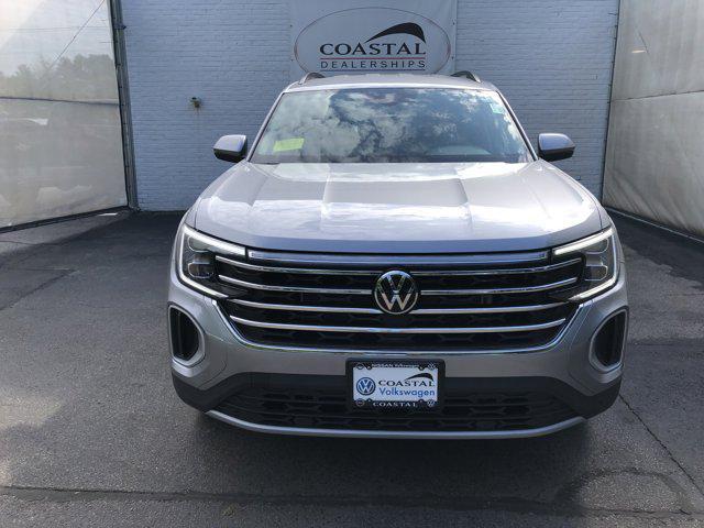 new 2025 Volkswagen Atlas car, priced at $45,000