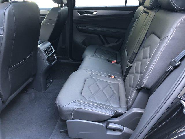 new 2026 Volkswagen Atlas Cross Sport car, priced at $47,019