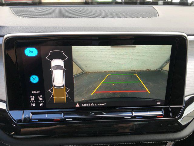 new 2026 Volkswagen Atlas Cross Sport car, priced at $46,681