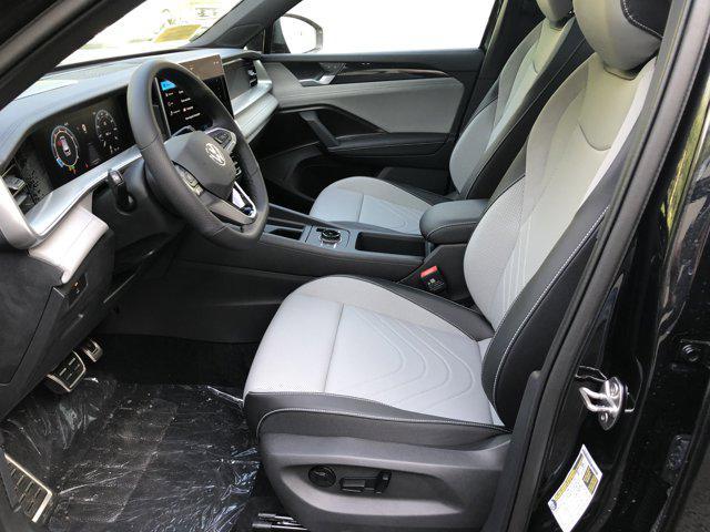 new 2025 Volkswagen Tiguan car, priced at $38,829