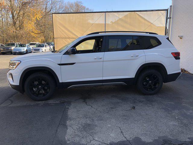 new 2025 Volkswagen Atlas car, priced at $47,246