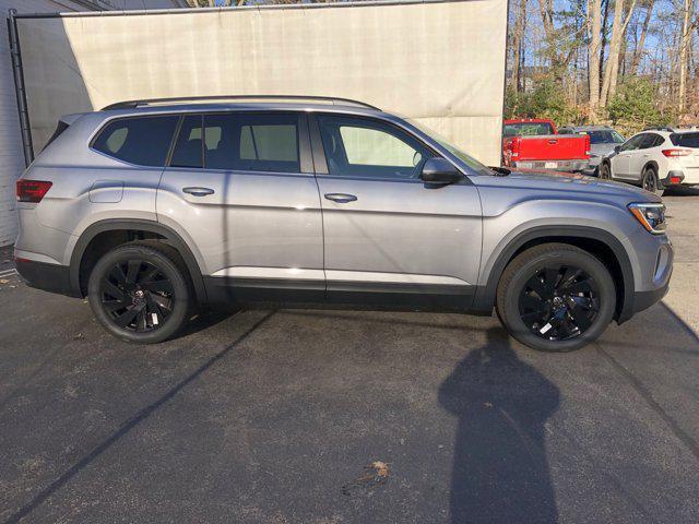 new 2025 Volkswagen Atlas car, priced at $46,317