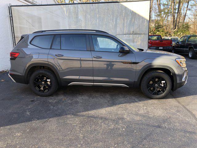 new 2025 Volkswagen Atlas car, priced at $48,144