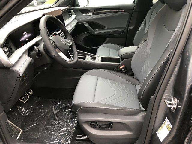 new 2025 Volkswagen Tiguan car, priced at $39,099