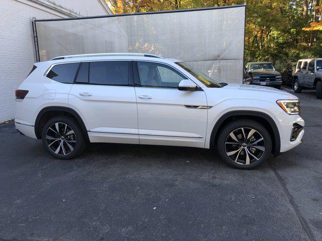 new 2025 Volkswagen Atlas car, priced at $54,615