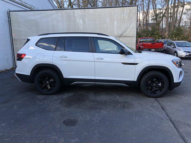 new 2025 Volkswagen Atlas car, priced at $47,246