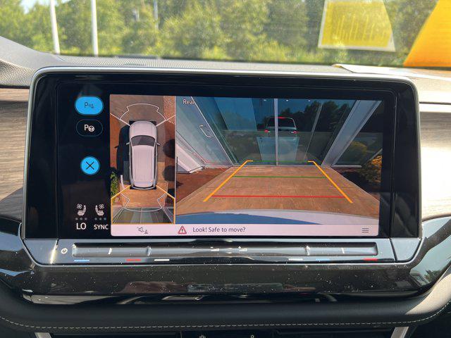 new 2025 Volkswagen Atlas car, priced at $55,484