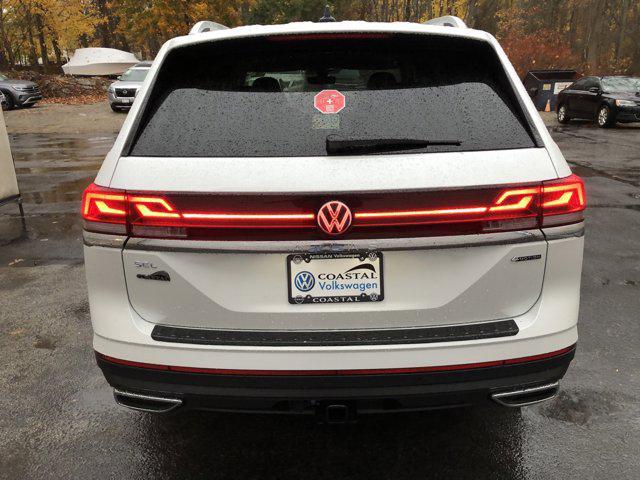 new 2025 Volkswagen Atlas car, priced at $50,033