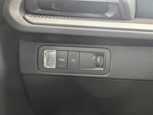 new 2026 Chevrolet Traverse car, priced at $37,995