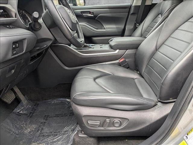 used 2023 Toyota Highlander car, priced at $36,651