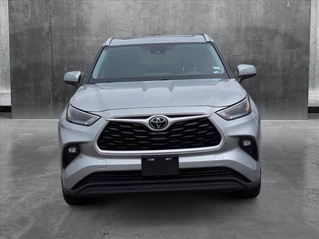 used 2023 Toyota Highlander car, priced at $36,651