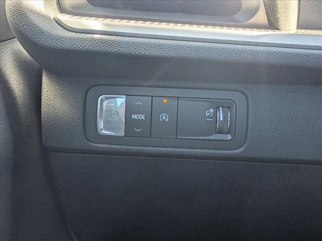 new 2026 Chevrolet Traverse car, priced at $37,995