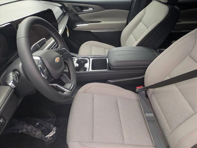 new 2026 Chevrolet Traverse car, priced at $37,995