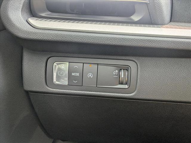 new 2025 Chevrolet Traverse car, priced at $39,001