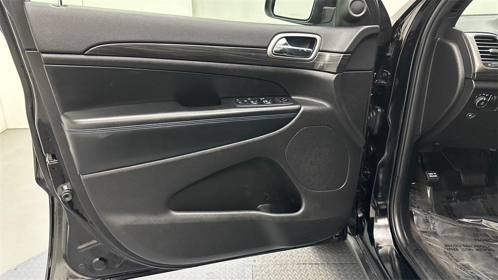 used 2019 Jeep Grand Cherokee car, priced at $22,996