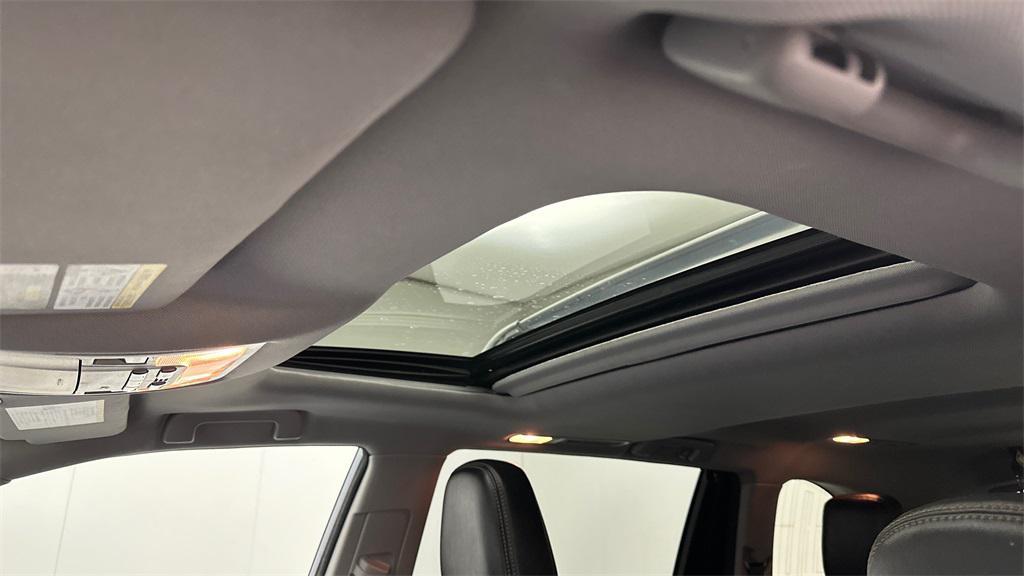 used 2018 Toyota Highlander car, priced at $24,874