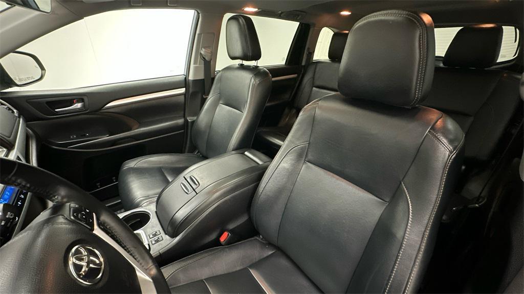 used 2018 Toyota Highlander car, priced at $24,874