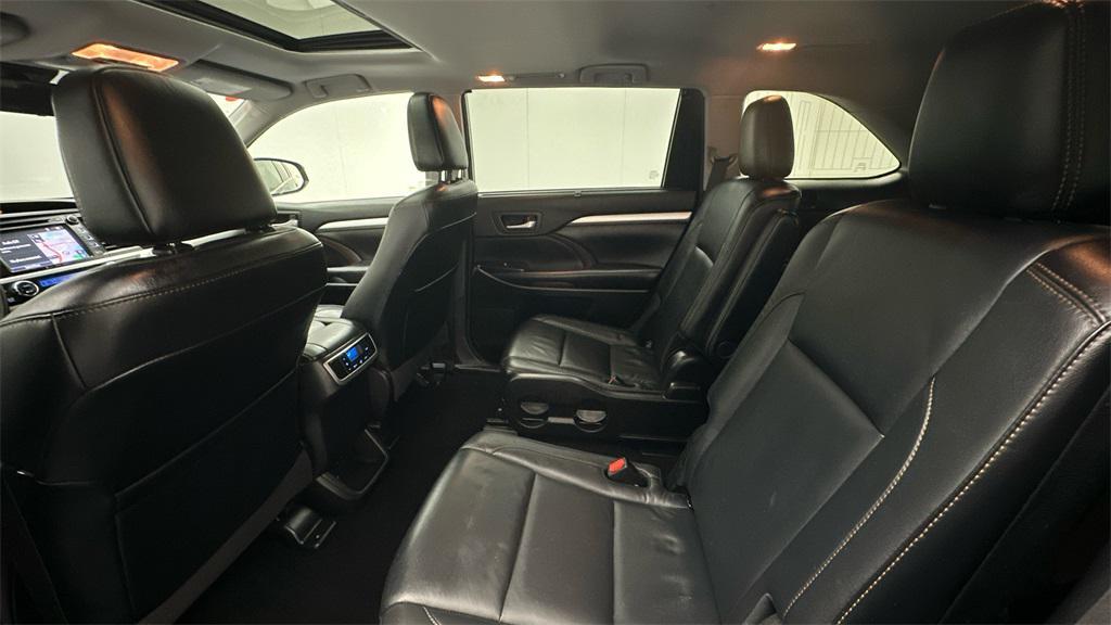 used 2018 Toyota Highlander car, priced at $24,874