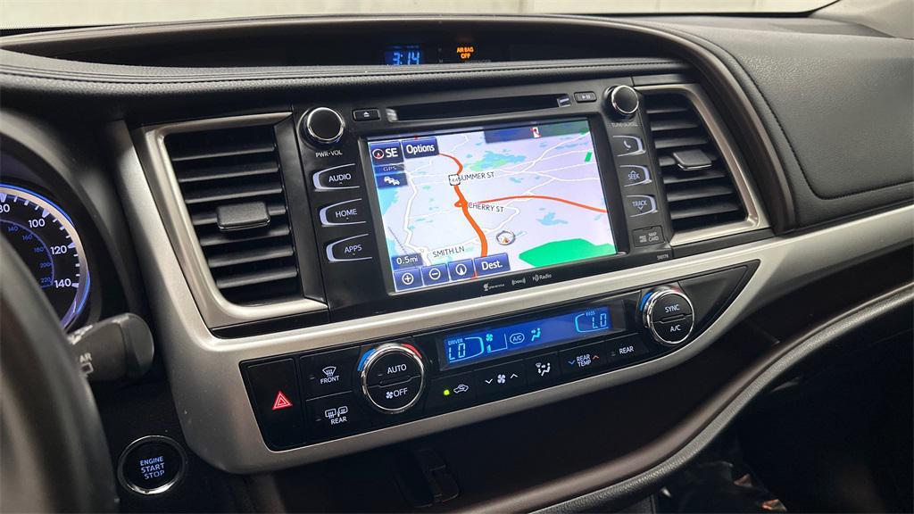used 2018 Toyota Highlander car, priced at $24,874