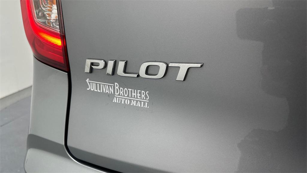 used 2021 Honda Pilot car, priced at $23,578