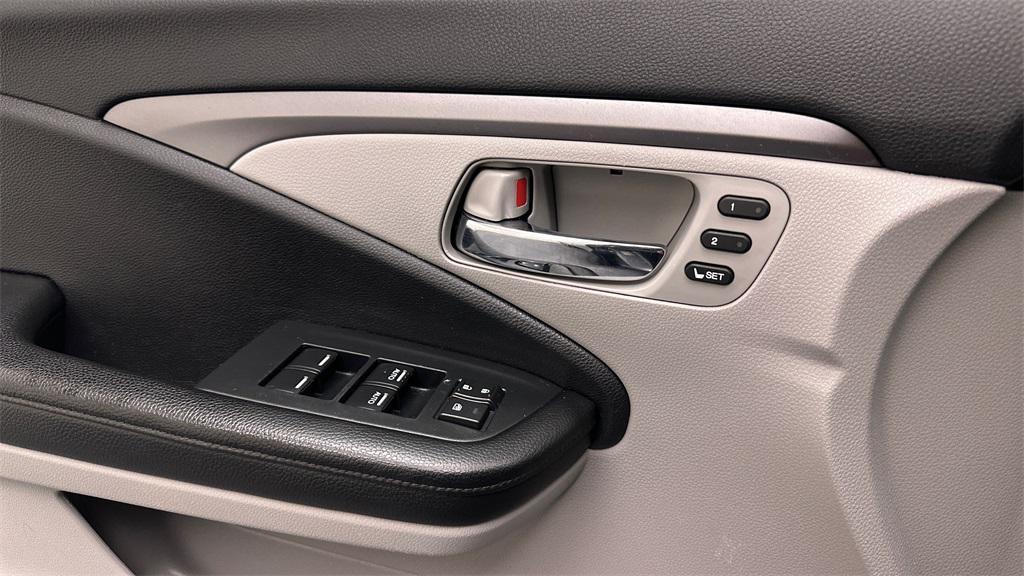 used 2021 Honda Pilot car, priced at $23,578