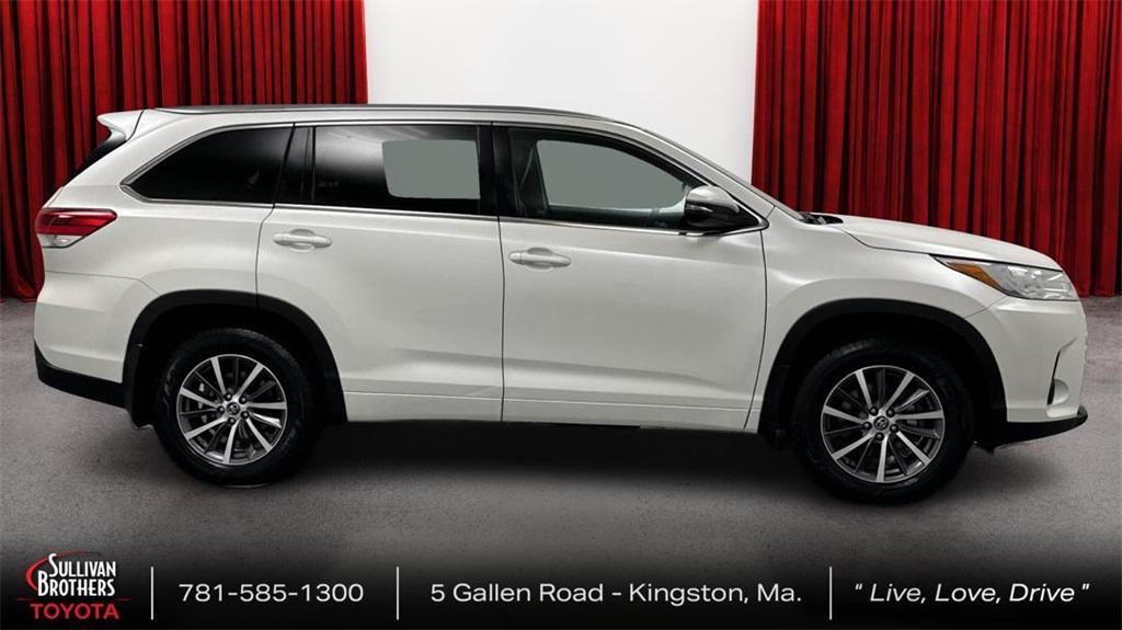 used 2017 Toyota Highlander car, priced at $26,878