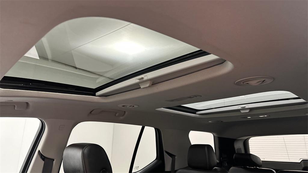 used 2020 Chevrolet Traverse car, priced at $23,994